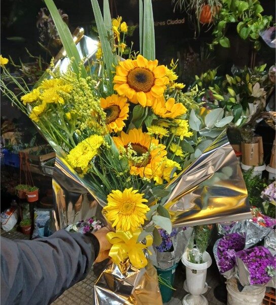 Ramo de Girasoles y Sanvicentes